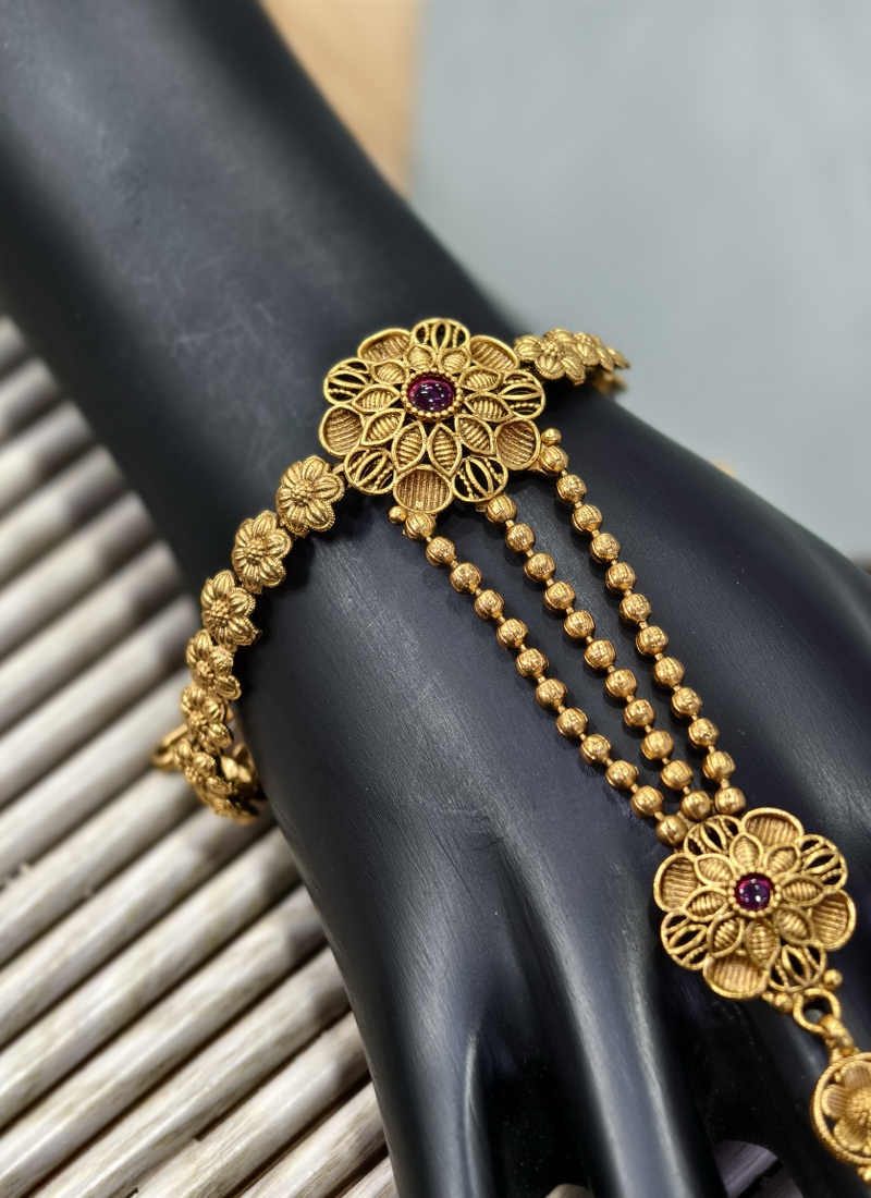 Regal Radiance Adjustable Brass Ring With Kundan Diamonds