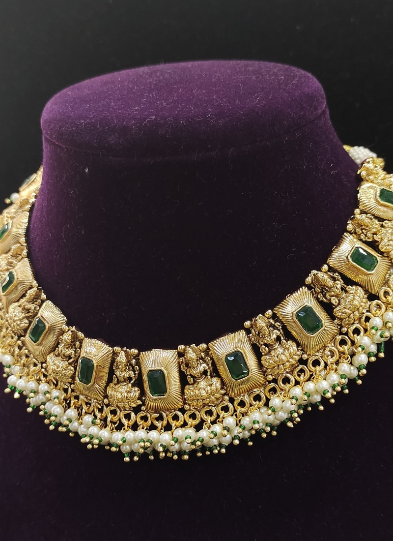 The Brass AD Stone Round Necklace For Every Occasion The Brass AD Stone Round Necklace For Every Occasion