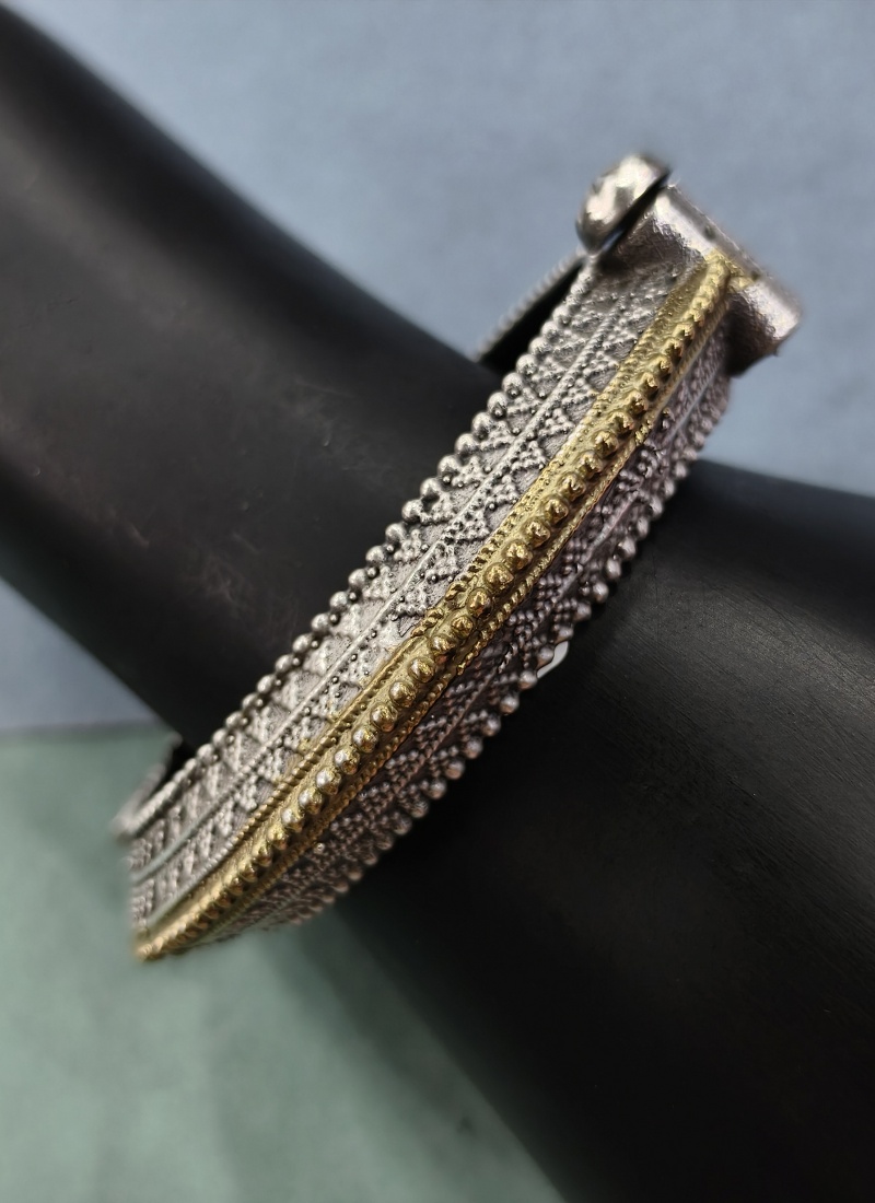 Elegant Brass Oxidized Silver Finish Kada 