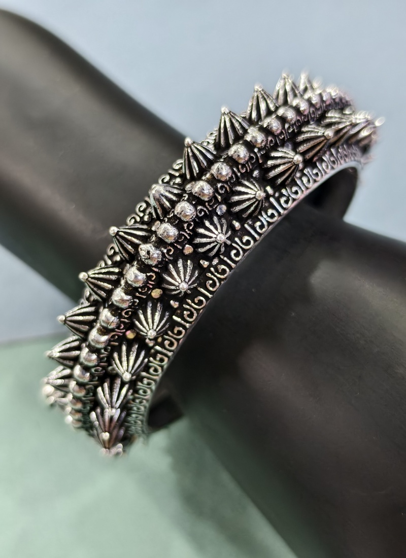 Oxidized Brilliance Brass Kada In Silver Splendor