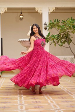 Red Georgette Gamthi Work Navratri Gown