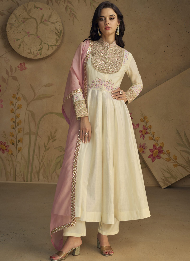 Off White Pure Silk Embroidered Wedding Salwar Kameez