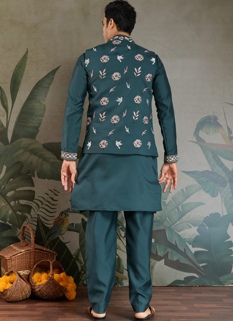 Green Viscose Silk Sequins Embroidered Navratri Kurta Green Viscose Silk Sequins Embroidered Navratri Kurta
