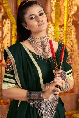 Green Viscose Rayon Thread Embroidered Navratri Chaniya Choli