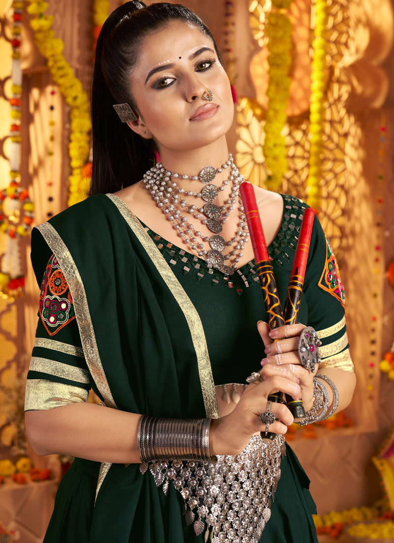Green Viscose Rayon Thread Embroidered Navratri Chaniya Choli Green Viscose Rayon Thread Embroidered Navratri Chaniya Choli