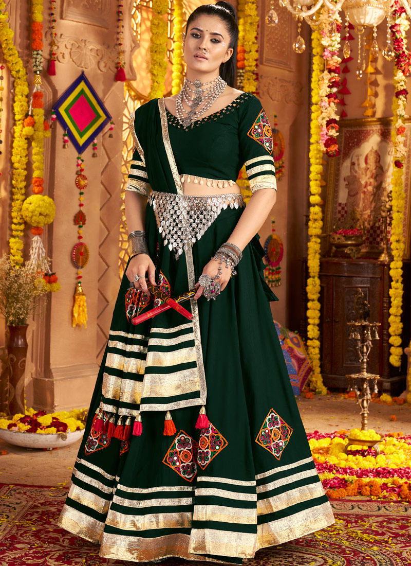 Green Viscose Rayon Thread Embroidered Navratri Chaniya Choli Green Viscose Rayon Thread Embroidered Navratri Chaniya Choli
