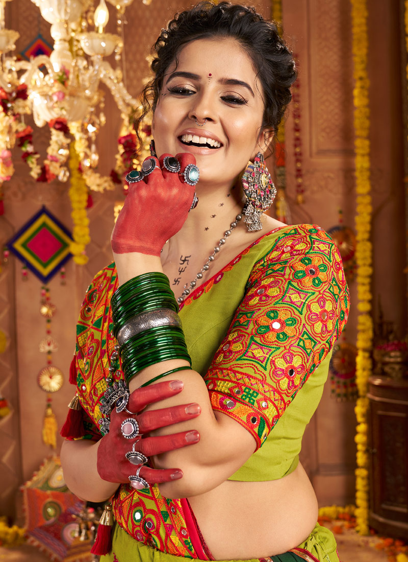 Florescent Green Viscose Cotton Thread Embroidered Navratri Chaniya Choli Florescent Green Viscose Cotton Thread Embroidered Navratri Chaniya Choli