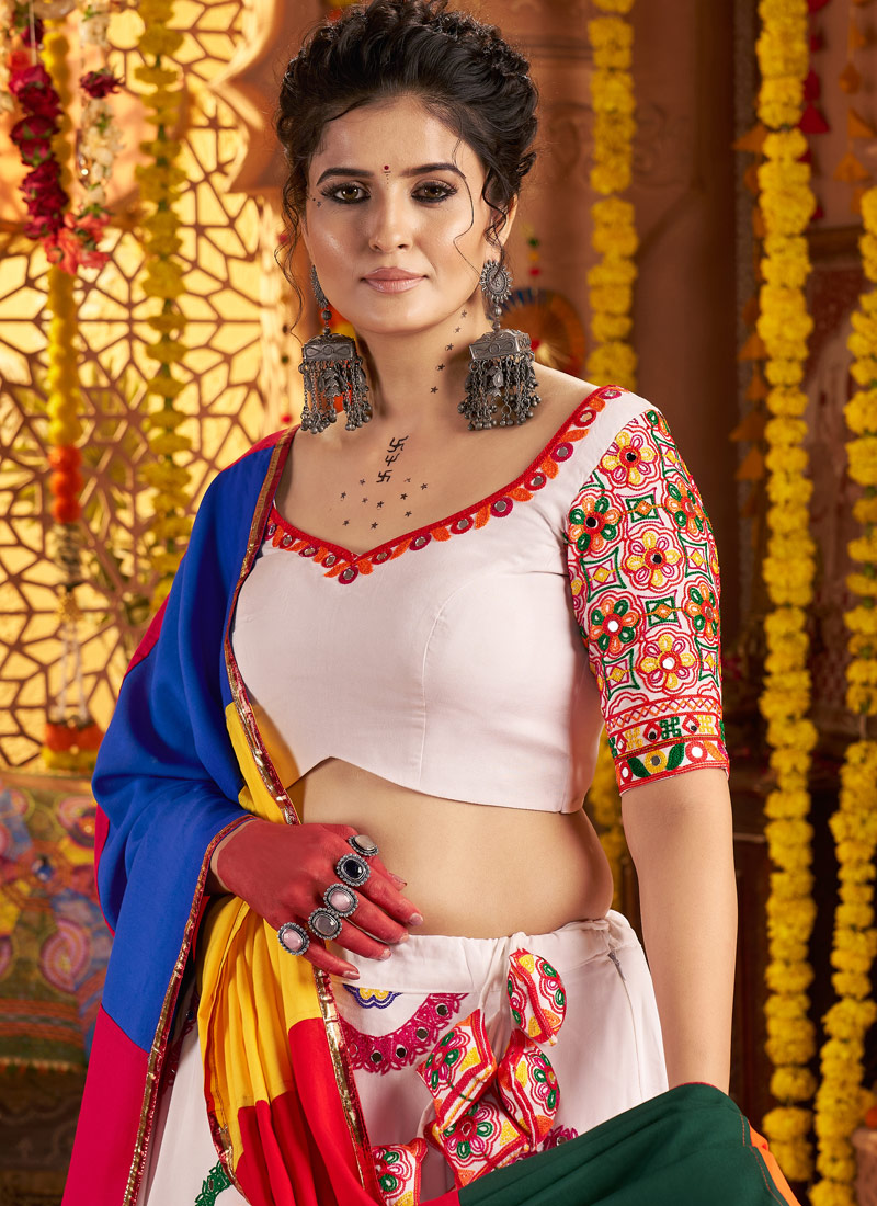 White Viscose Cotton Thread Embroidered Navratri Chaniya Choli White Viscose Cotton Thread Embroidered Navratri Chaniya Choli