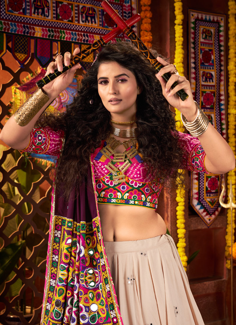 Beige Viscose Cotton Thread With Mirror Work Navratri Chaniya Choli