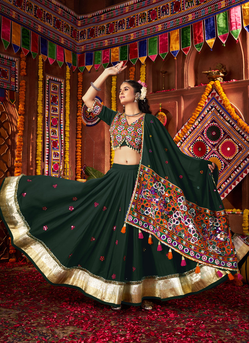 Green Viscose Cotton Thread With Mirror Work Navratri Chaniya Choli Green Viscose Cotton Thread With Mirror Work Navratri Chaniya Choli