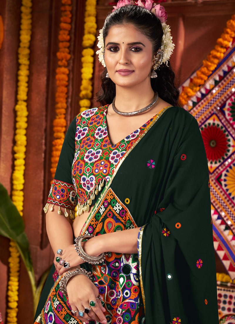 Green Viscose Cotton Thread With Mirror Work Navratri Chaniya Choli Green Viscose Cotton Thread With Mirror Work Navratri Chaniya Choli