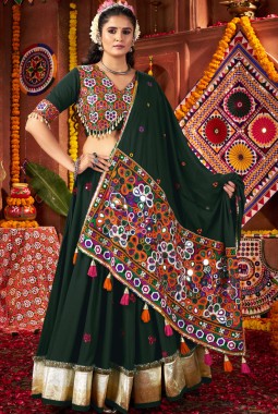 Green Viscose Cotton Thread With Mirror Work Navratri Chaniya Choli