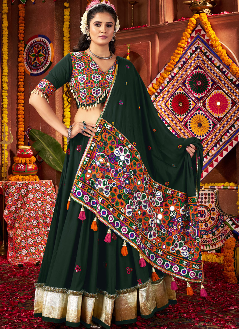 Green Viscose Cotton Thread With Mirror Work Navratri Chaniya Choli Green Viscose Cotton Thread With Mirror Work Navratri Chaniya Choli