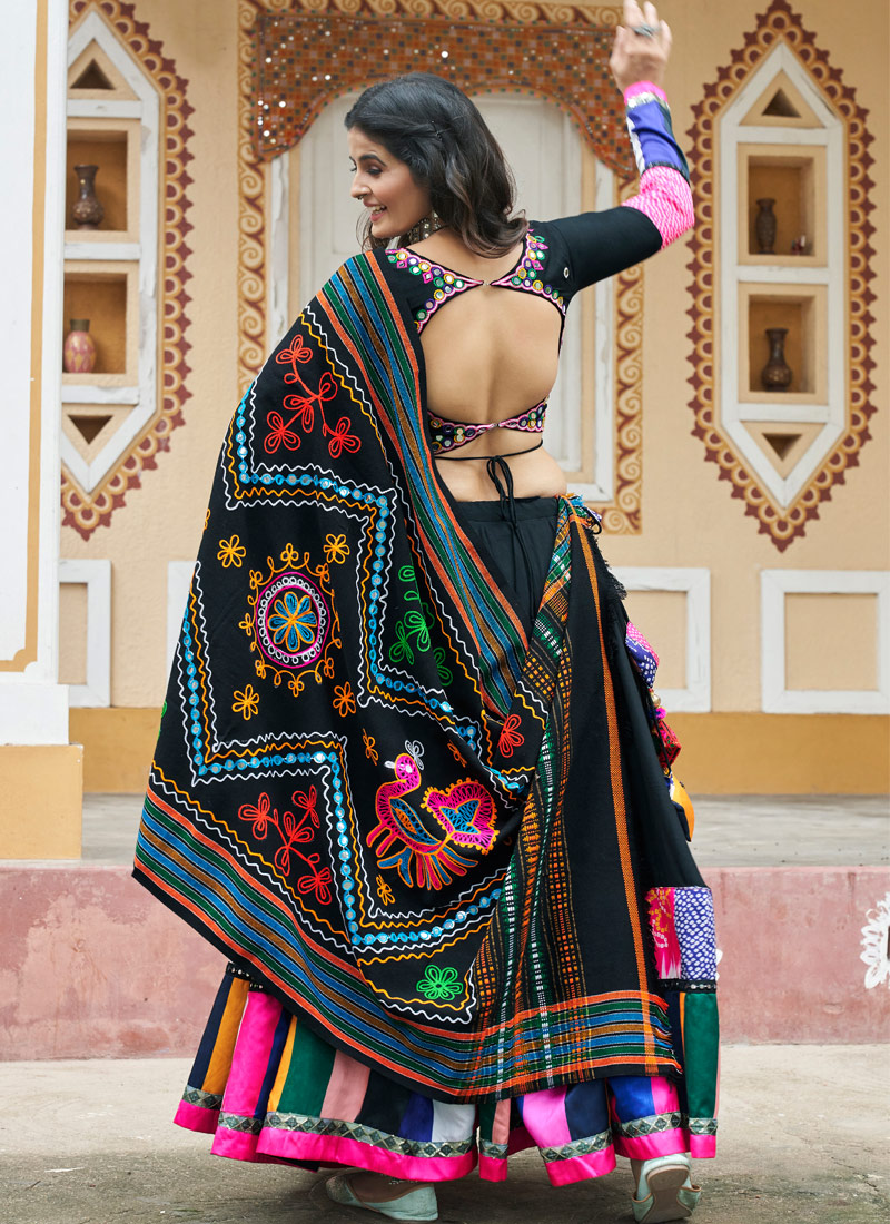 Black Viscose Rayon Printed Navratri Chaniya Choli Black Viscose Rayon Printed Navratri Chaniya Choli